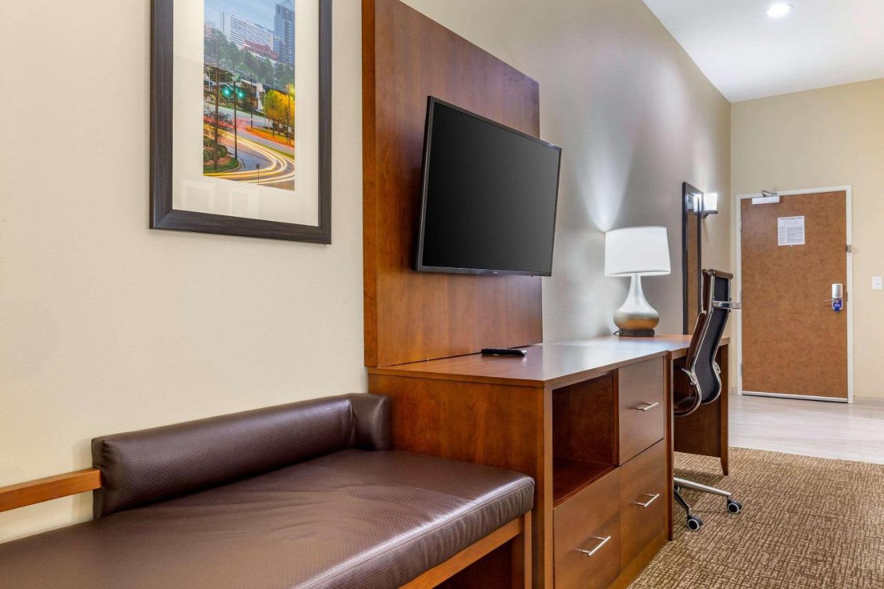 Comfort Suites Greensboro-High Point Exterior photo