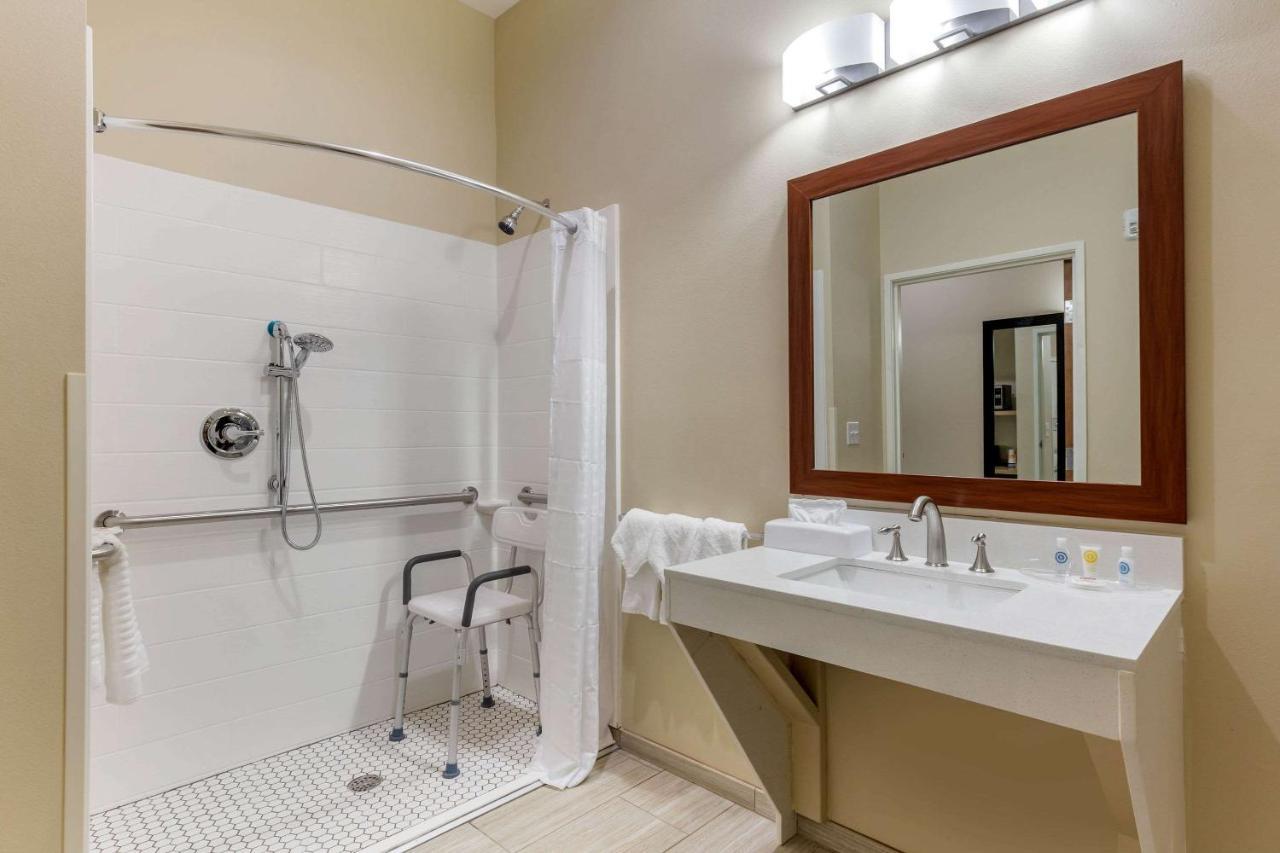 Comfort Suites Greensboro-High Point Exterior photo